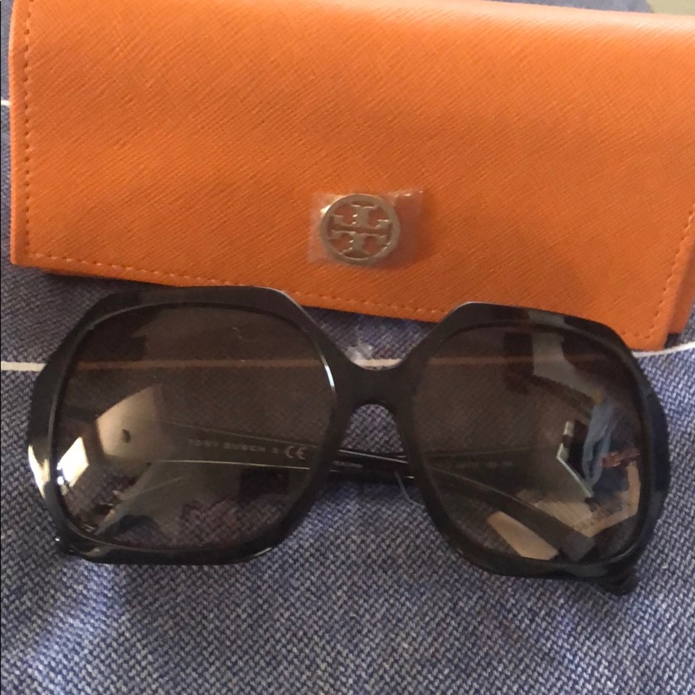 Tory Burch Brown Tortoise Sunglasses